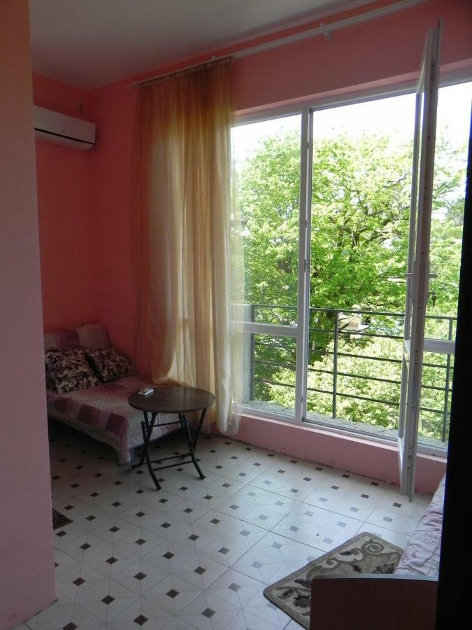 Lily Pearls Inn Kobuleti Extérieur photo